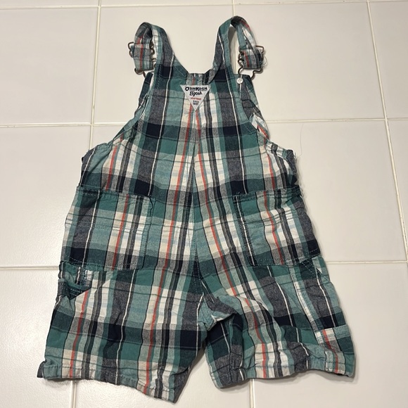 Osh Kosh B’gosh, 24 month, shorts overalls - Picture 4 of 4